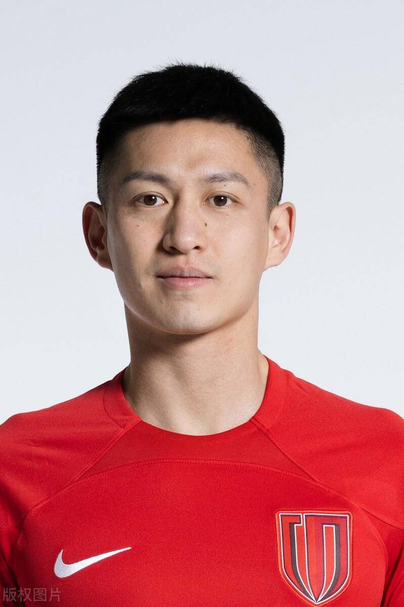 英雄联盟s15-转折点！成都蓉城主帅复盘；法甲清晨攻防权衡；更衣室稳定；临场指挥获称赞的简单介绍